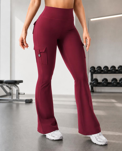 Pantalón acampanado de talle alto con bolsillos